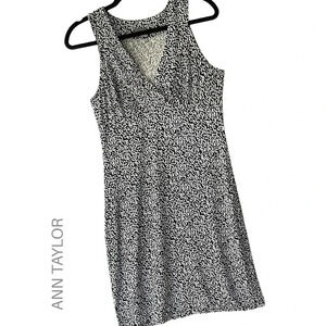 ANN TAYLOR | NWOT | SLEEVELESS EMPIRE WAIST NAVY BLUE WHITE DRESS | PETITE SMALL